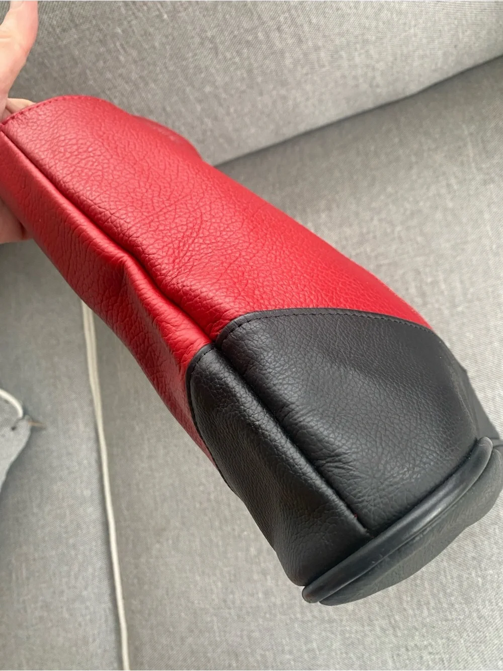 AmeriLeather red & black casual leather tote bag.
